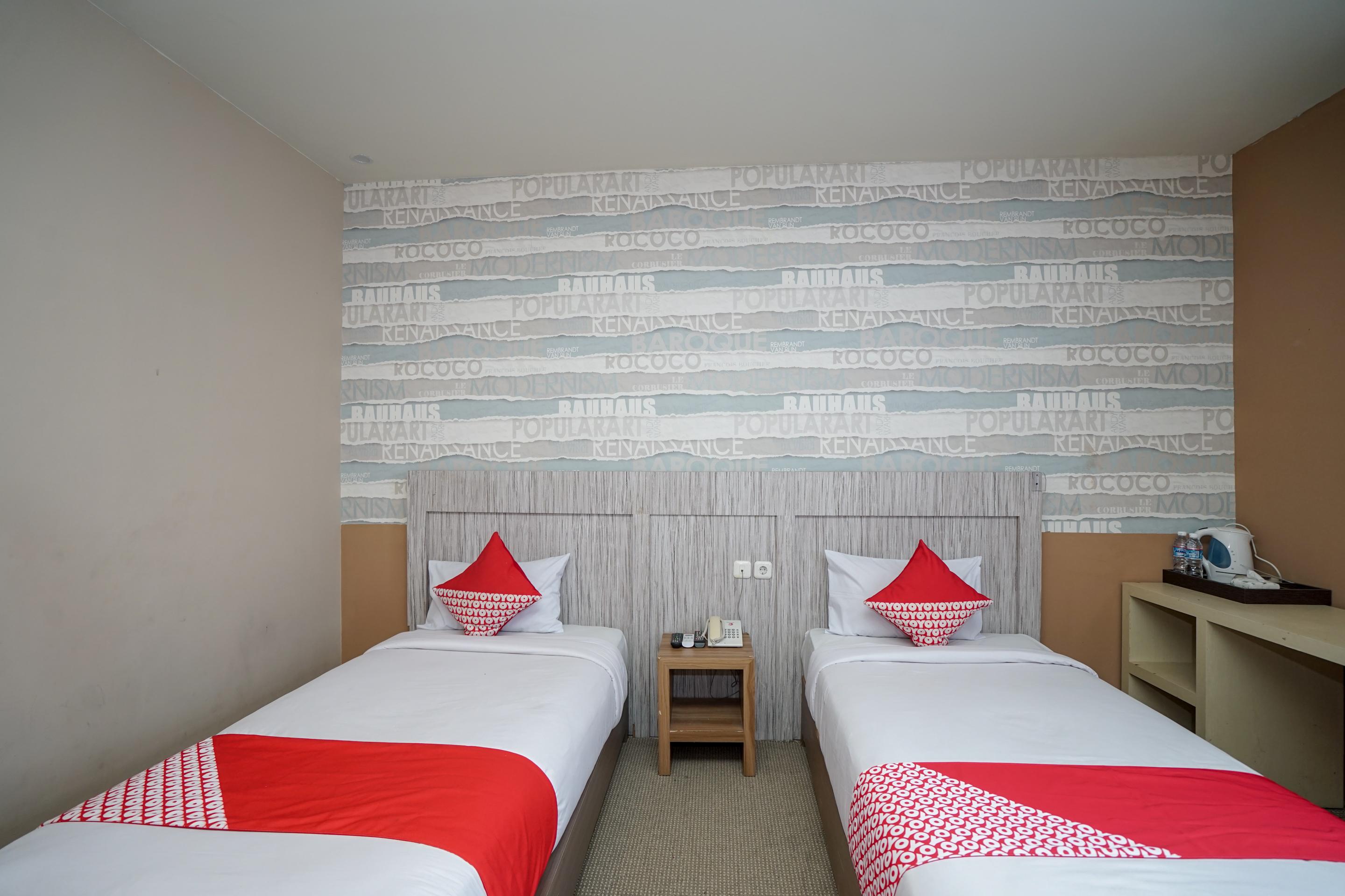 Urbanview Hotel Best Skip Palembang Exterior photo