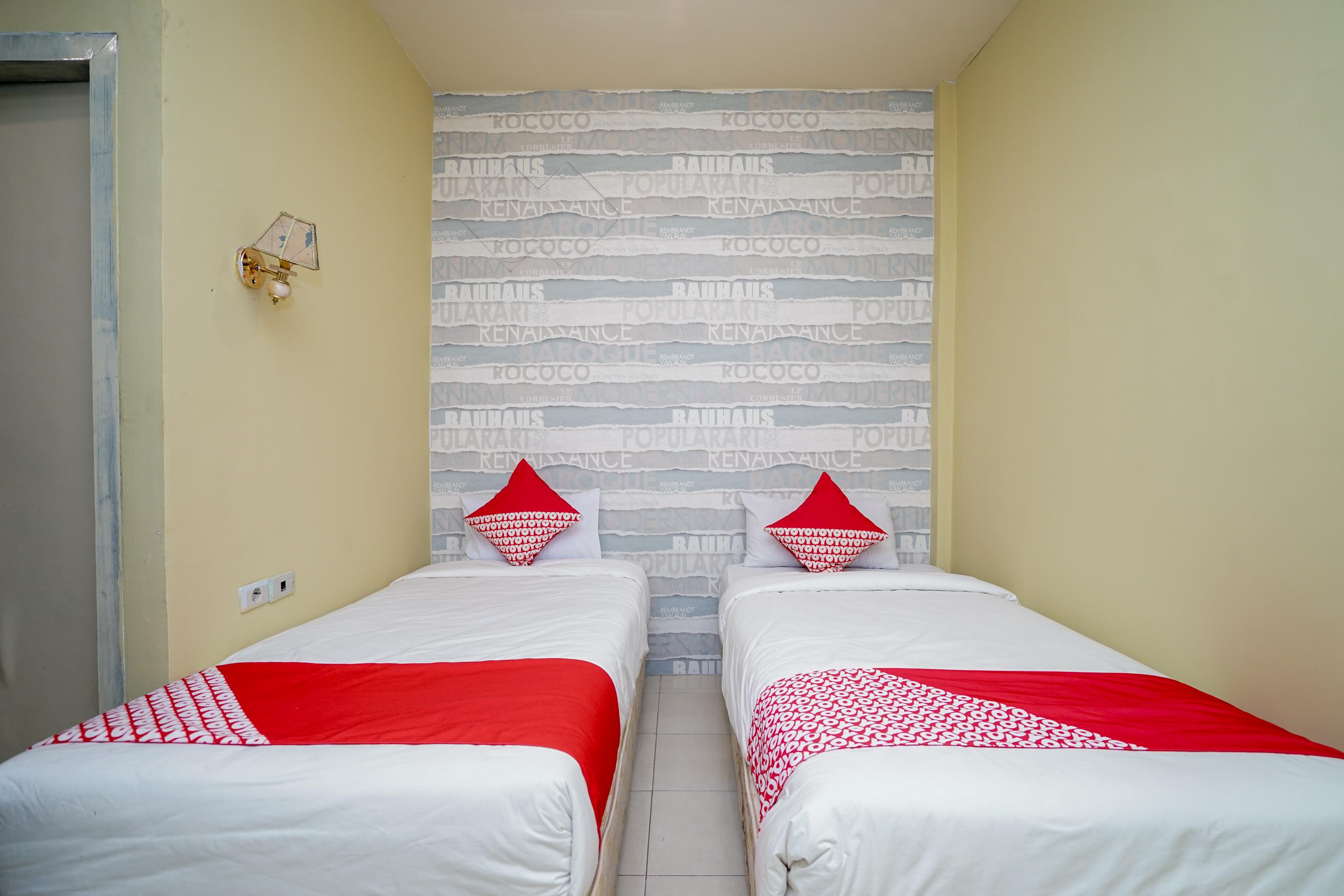 Urbanview Hotel Best Skip Palembang Exterior photo